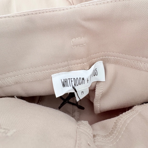 NWT ZIP UP JACKET w CAPRI LENGTH BELTED SHORTS -TAN, MED - Picture 12 of 16